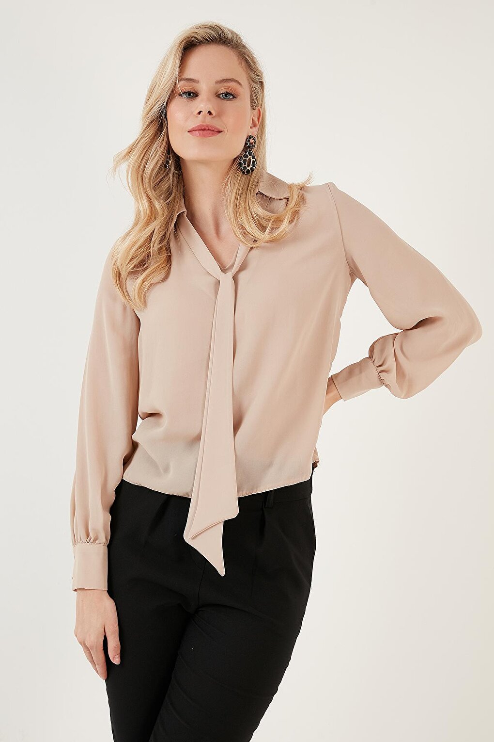 Tie Detailed V-Neck Chiffon Shirt 611BZ0047