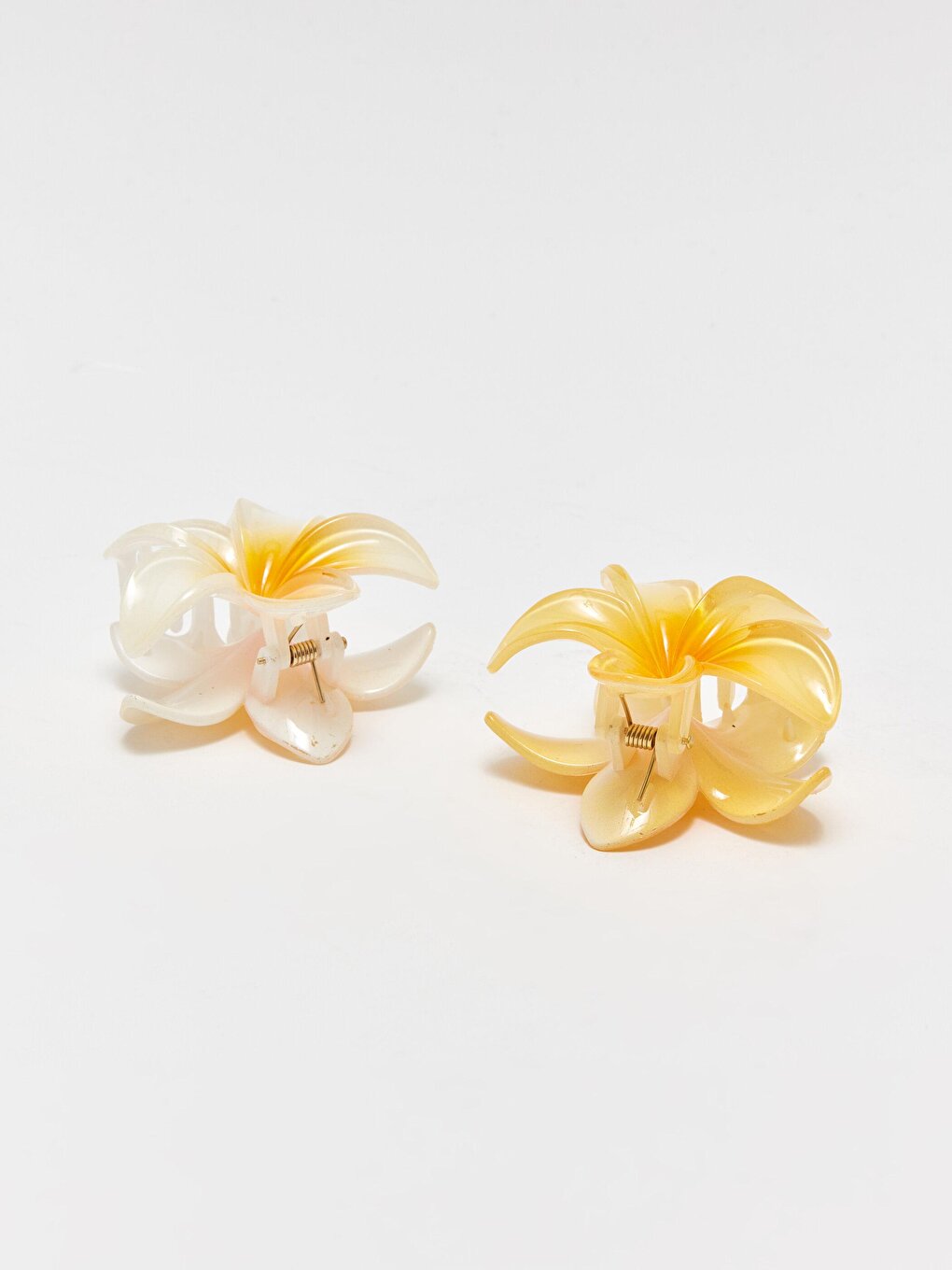 KOOR Flower Figured 2-pack Lotus Buckle White &amp; Yellow