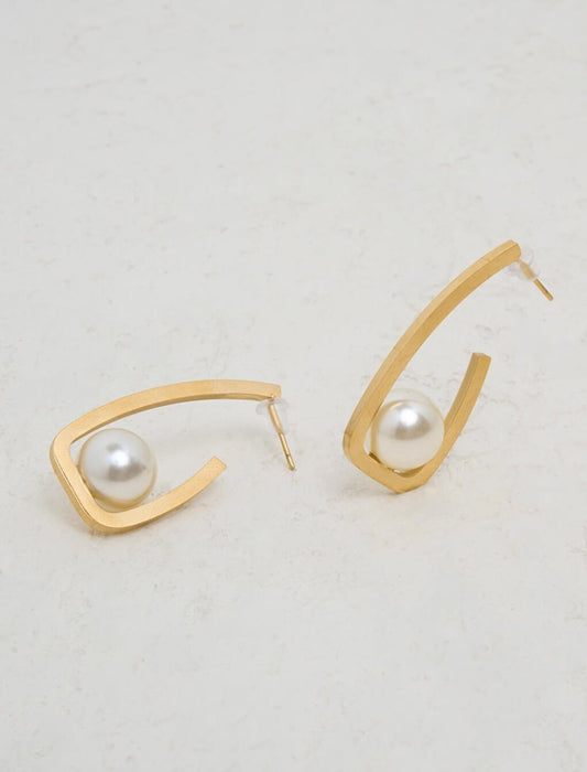 White Pearl Detailed Geometric Earrings