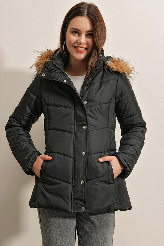 Hooded Women's Puffer Coat