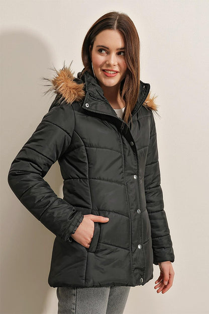 Hooded Women's Puffer Coat