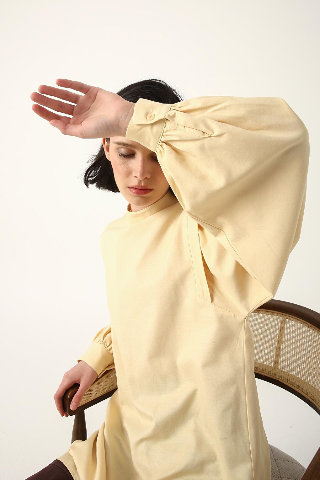 Light Yellow Shoulder Pleat Detailed Balloon Sleeve Tunic