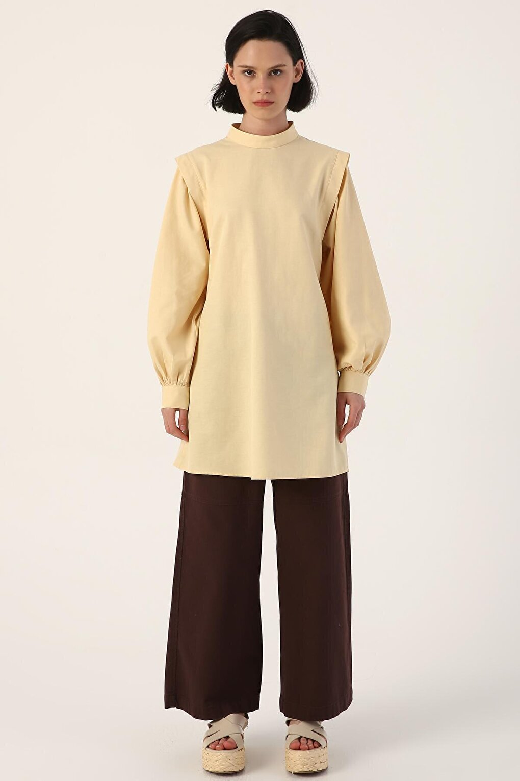 Light Yellow Shoulder Pleat Detailed Balloon Sleeve Tunic