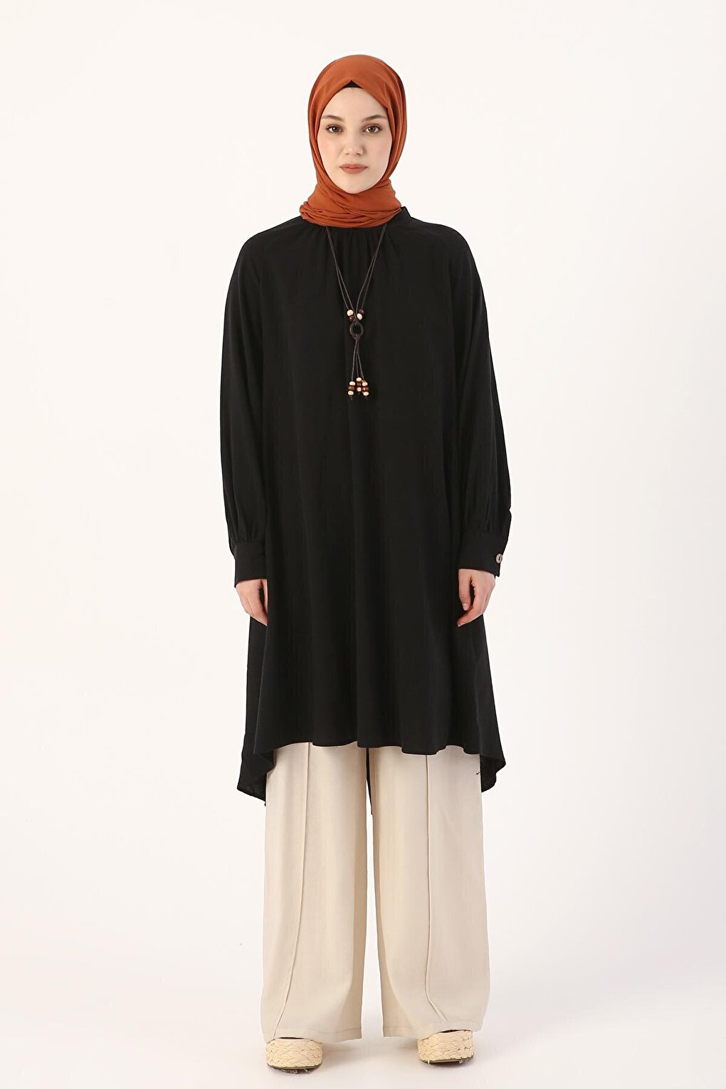 Black Collar Viscose Linen Shirt with Necklace