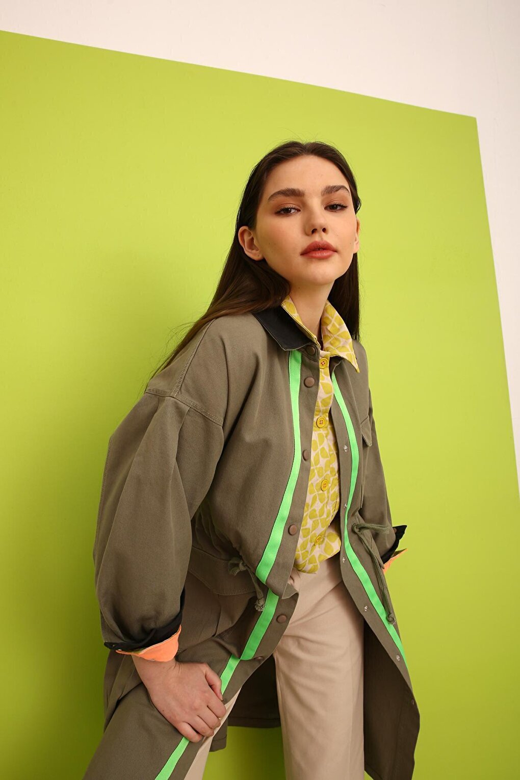 Light Green 100% Cotton Neon Detailed Snap Fasten Sports Trench Coat