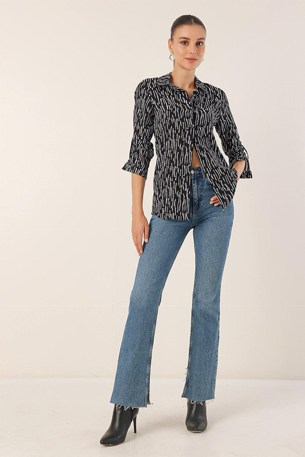 Women's Black Sleeve Folded Patterned Viscose Shirt