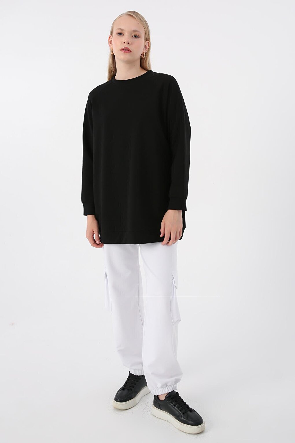 Black Crew Neck Raglan Sleeve Sweatshirt