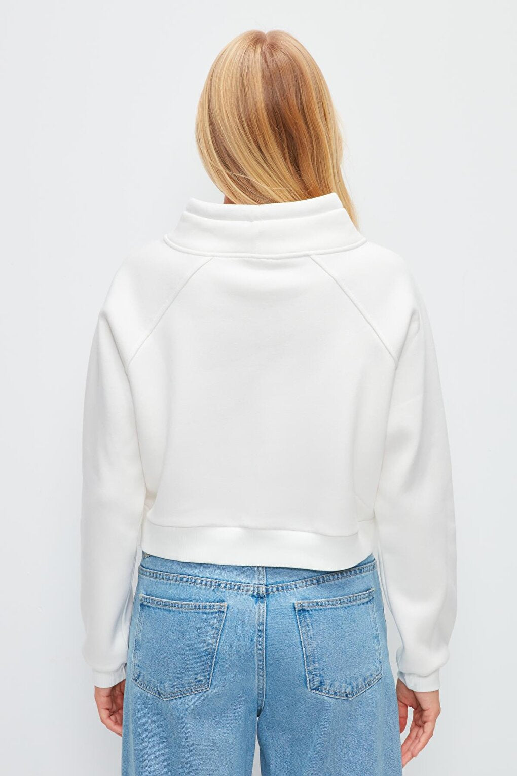 Solid Color Cord Detailed Short Sweatshirt