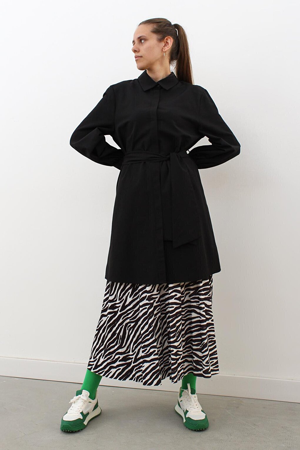 Black Balloon Sleeve Belt Detailed Shirt Tunic