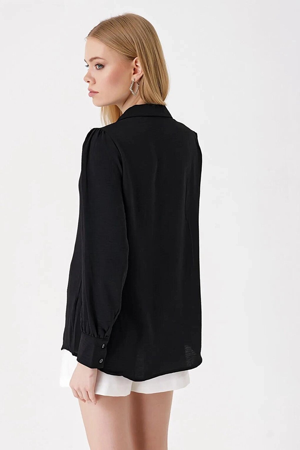 Women's Black Jacket Collar Loose Woven Shirt HZL23S-BD1201391