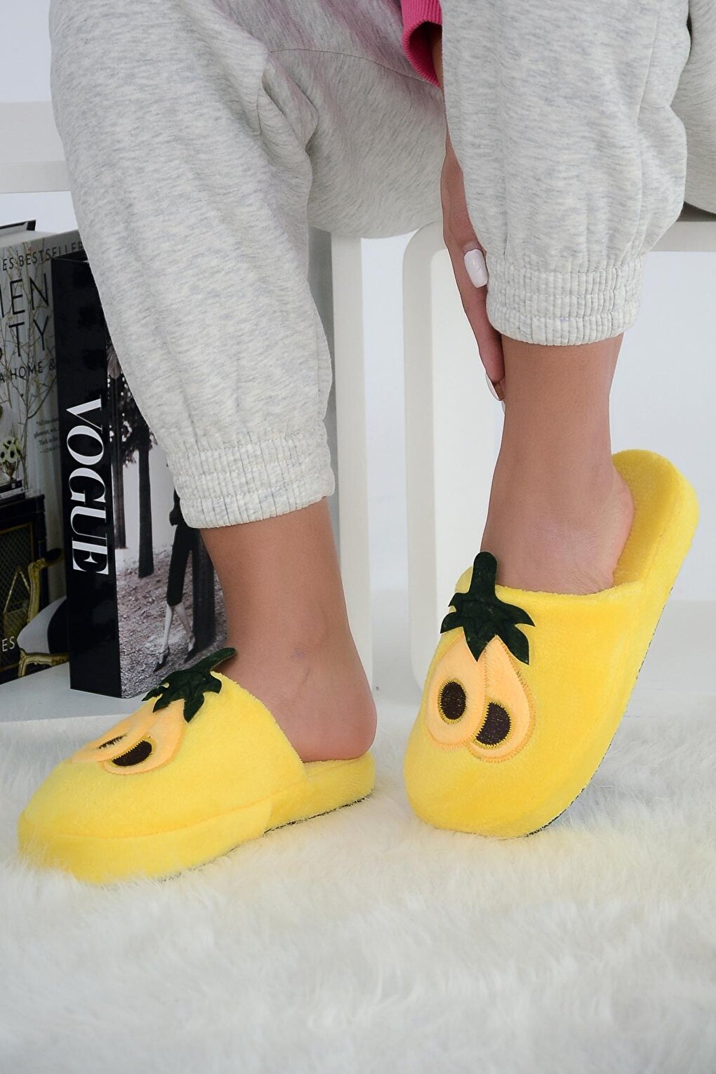 Avacado Printed Comfortable Sole Thermal Women Home Slippers Z390