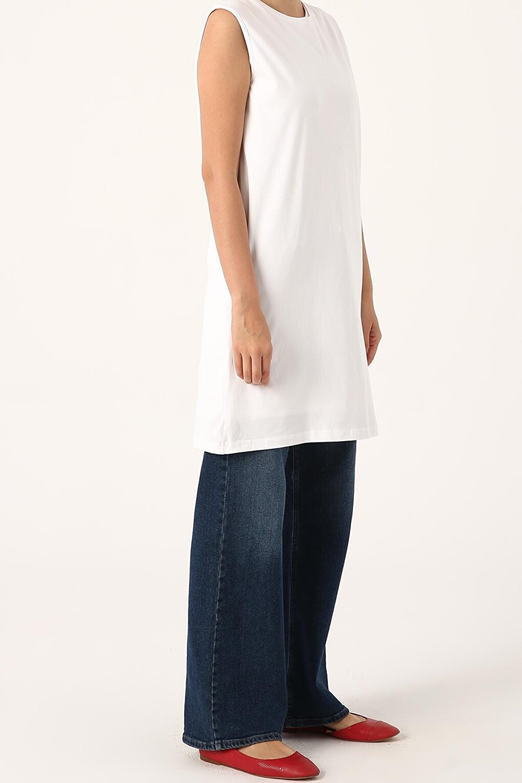 White Collar Piping Sleeveless Basic Tunic