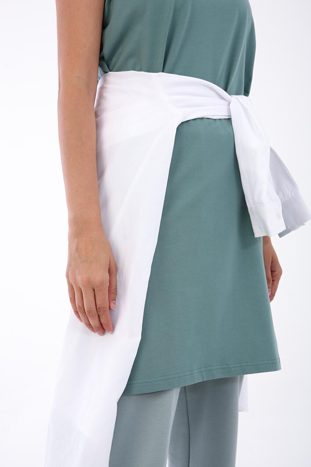 Green Collar Piping Sleeveless Basic Tunic