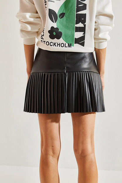 Women's Pleated Leather Skirt