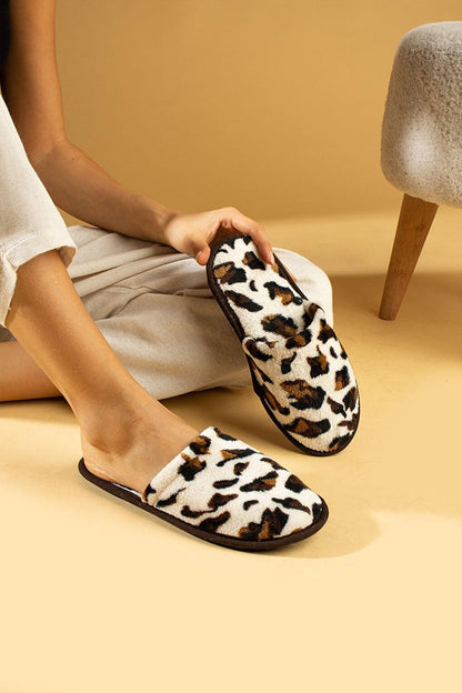 Warm Lining Leopard Patterned Comfortable Fit Women's Indoor Slippers LEO355Leopard