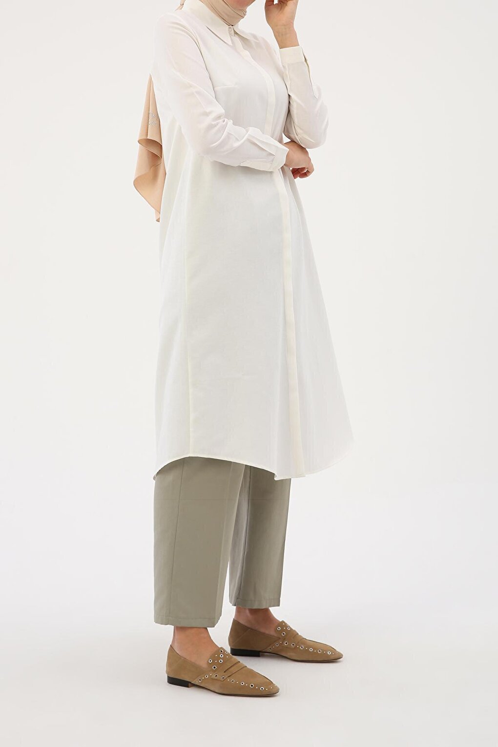 Basic Long Tunic with Ecru Hidden Placket