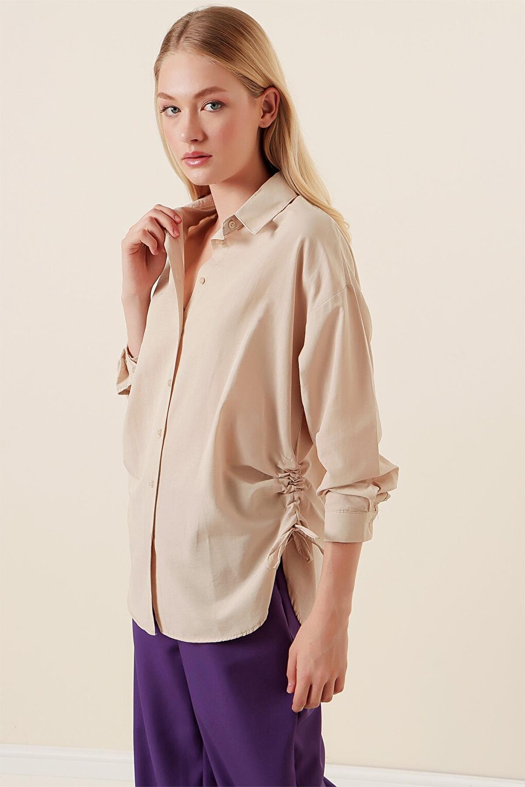 20132 Drawstring Oversize Shirt - Cream