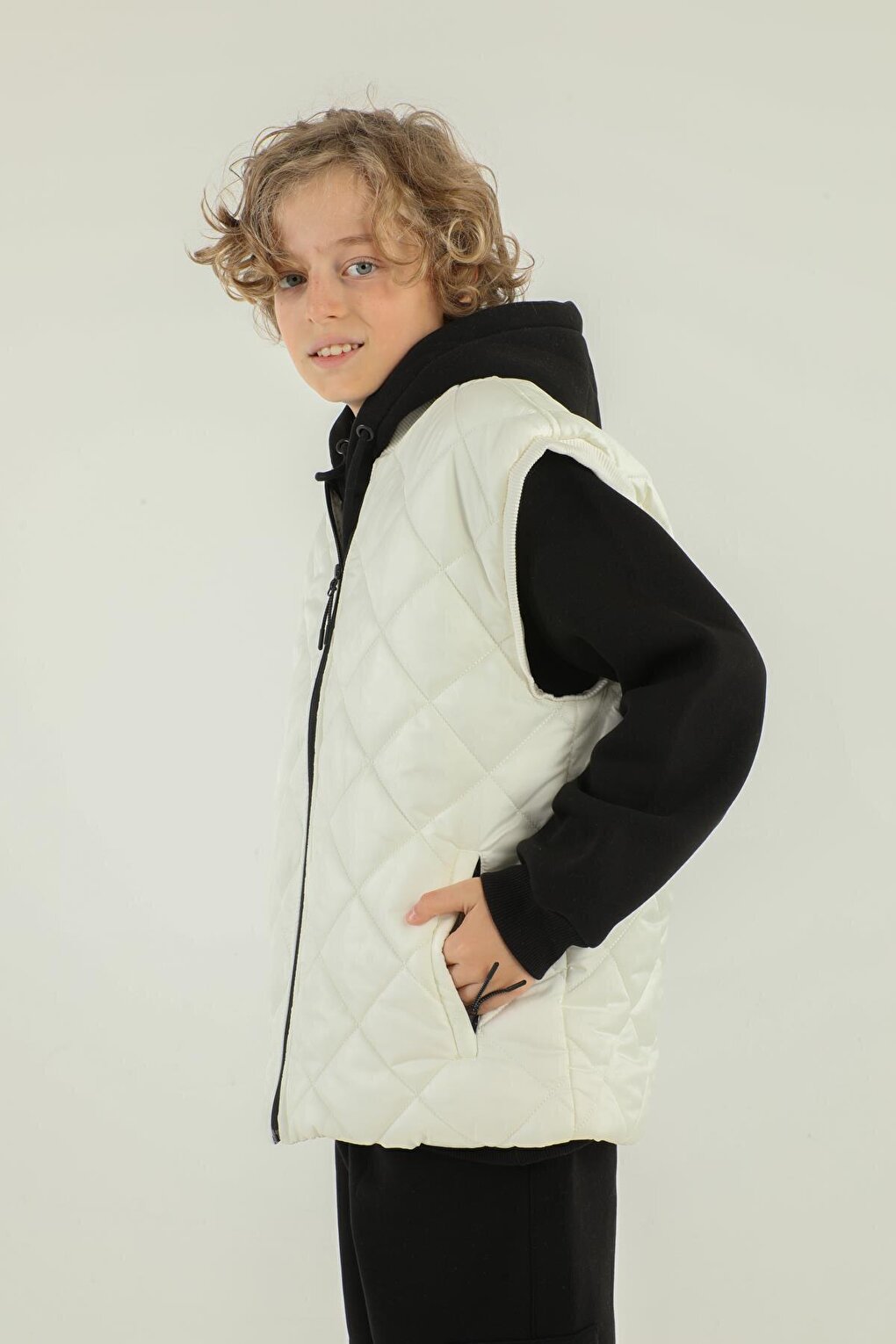 Diamond Patterned Double Pocket Boy's Vest