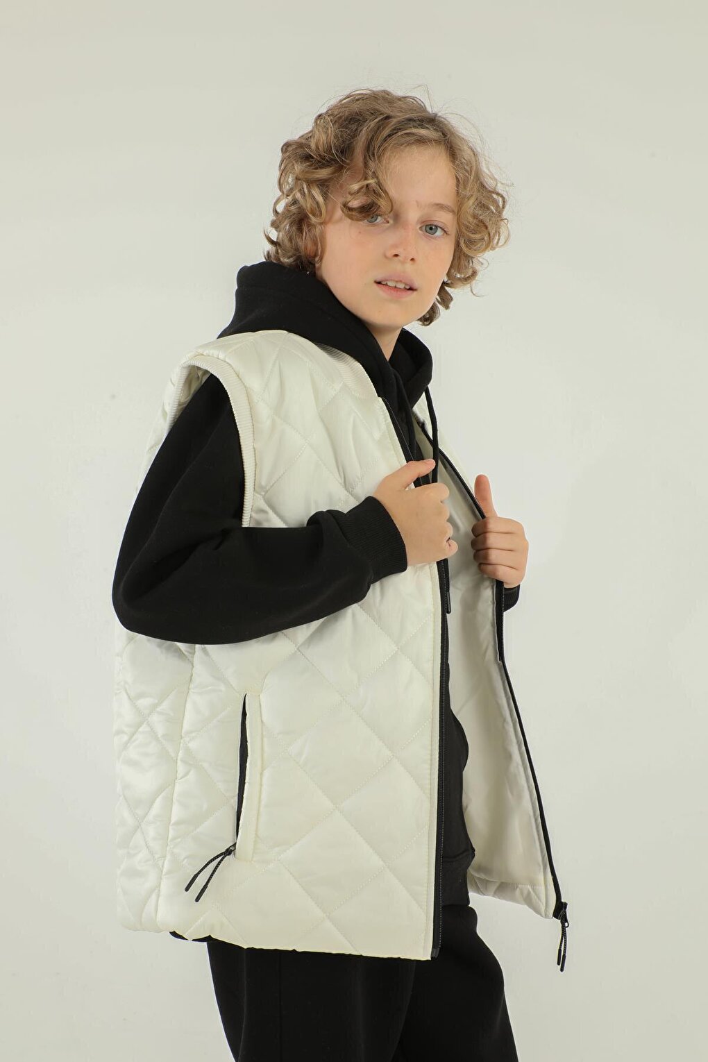 Diamond Patterned Double Pocket Boy's Vest