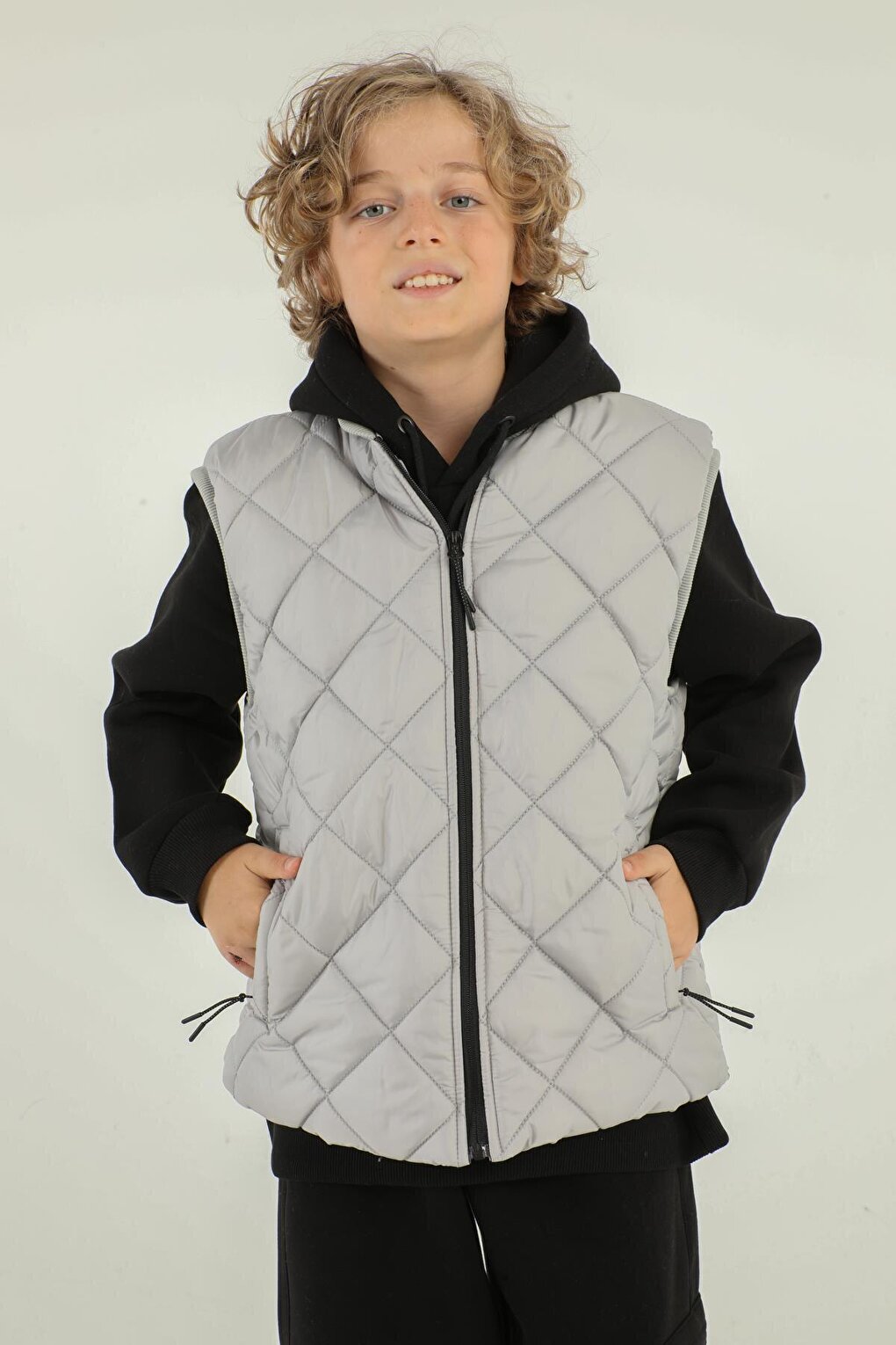 Diamond Patterned Double Pocket Boy's Vest