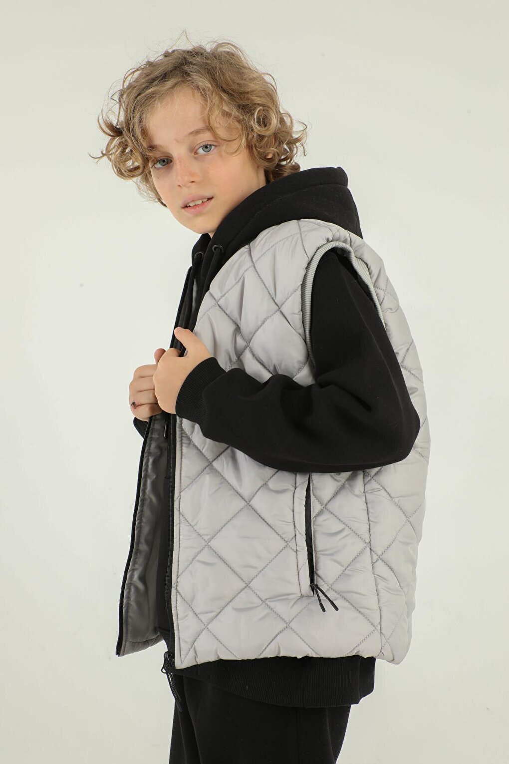 Diamond Patterned Double Pocket Boy's Vest