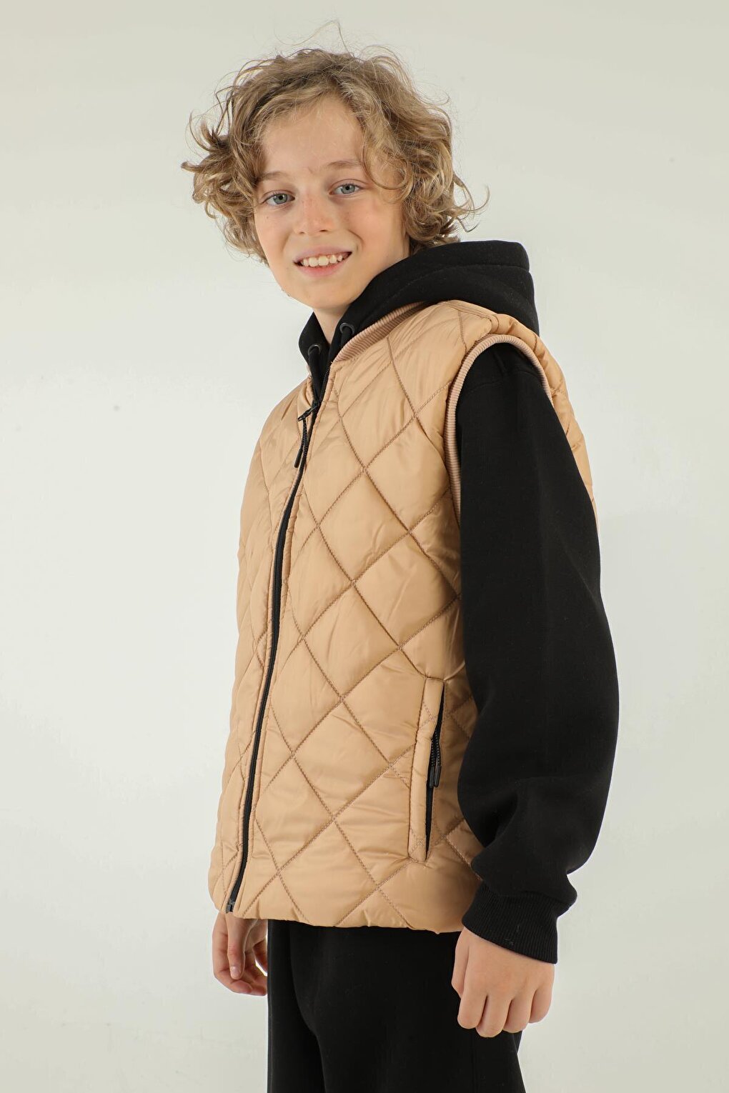 Diamond Patterned Double Pocket Boy's Vest