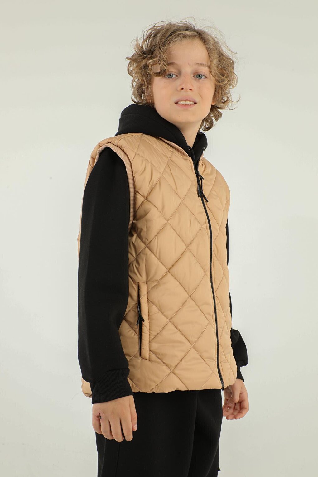 Diamond Patterned Double Pocket Boy's Vest