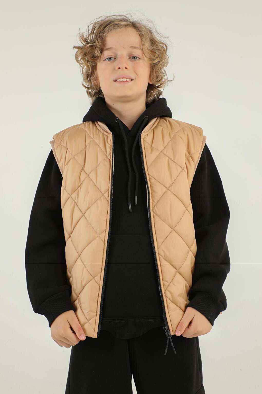 Diamond Patterned Double Pocket Boy's Vest