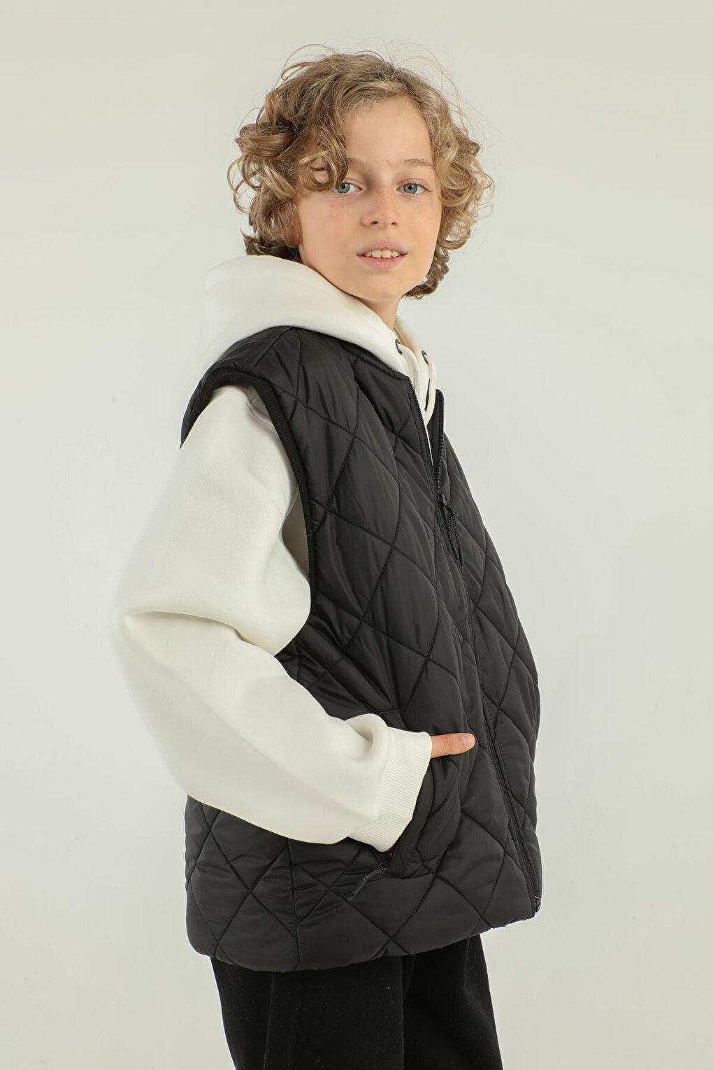 Diamond Patterned Double Pocket Boy's Vest