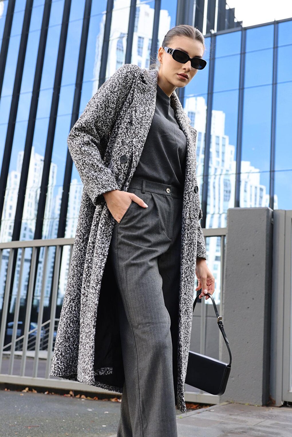 9127 Oversize Long Boucle Coat - Black