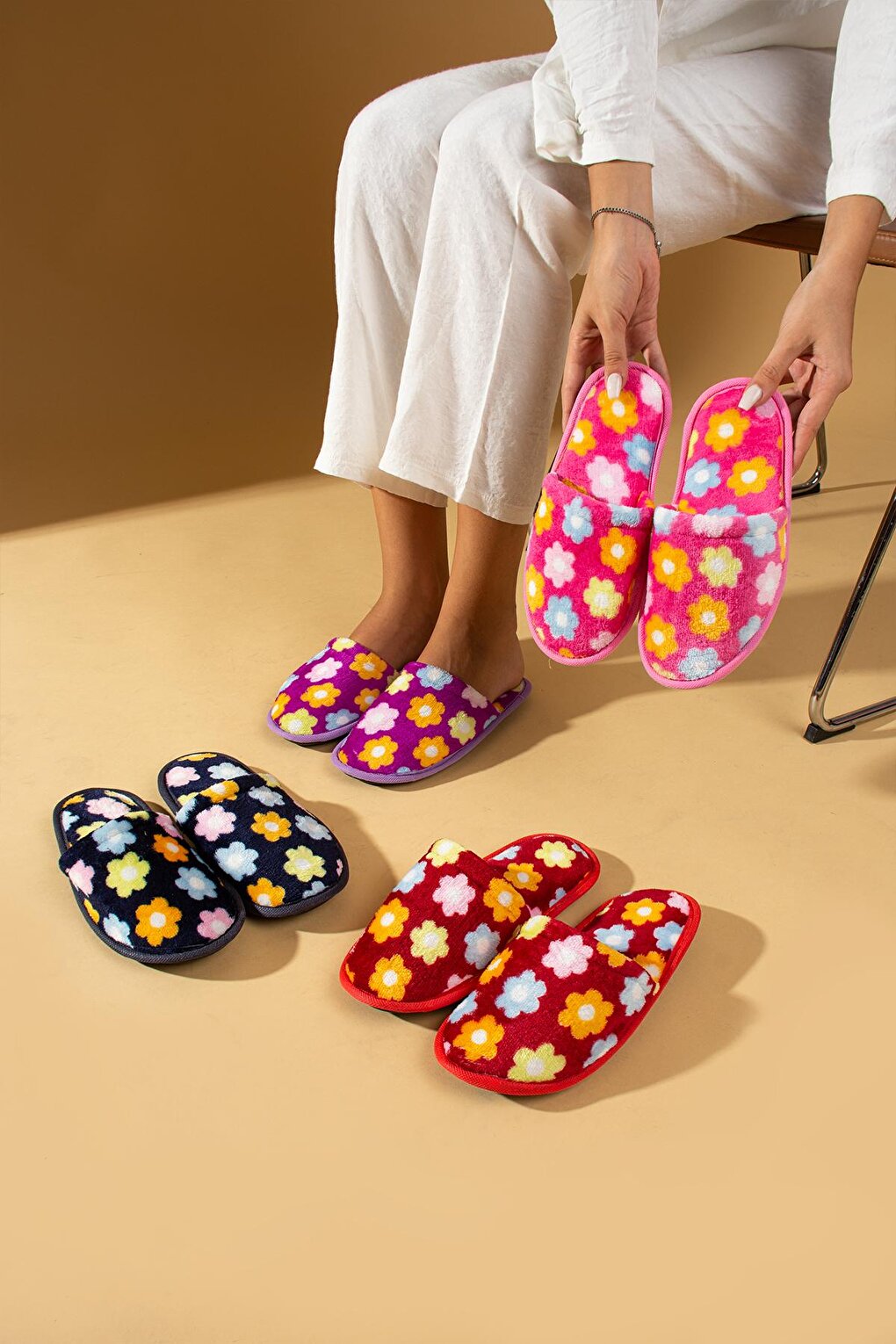 4-Piece Set Floral Patterned Comfortable Mold Women's Home Slippers Z355SQUAD4LU