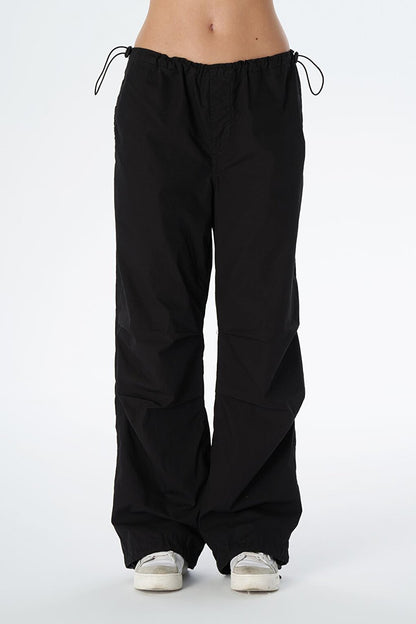 Women's Black Parachute Jean Trousers C 4807-005