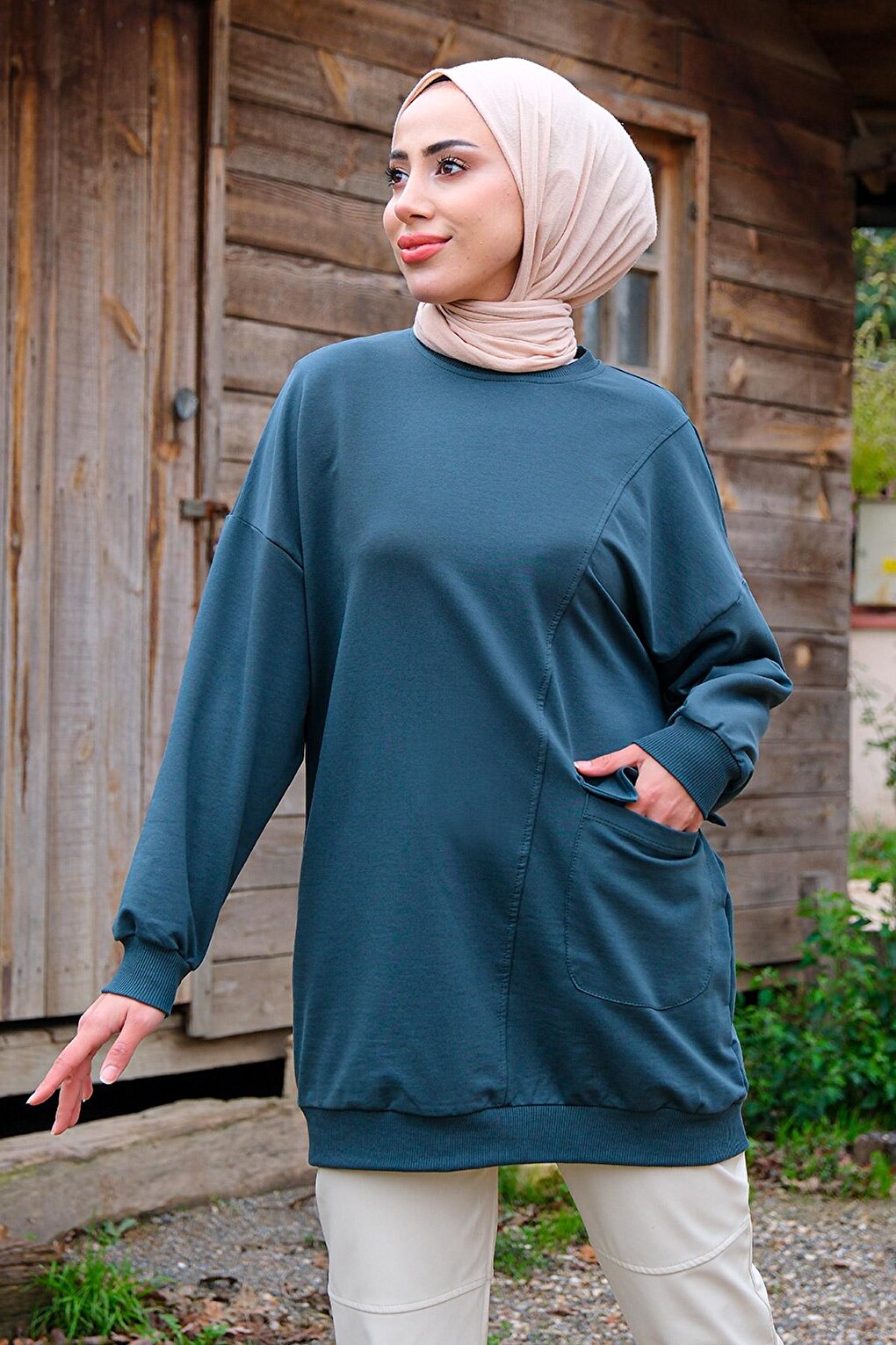 Two Thread Pockets Crest Tunic Dark Green