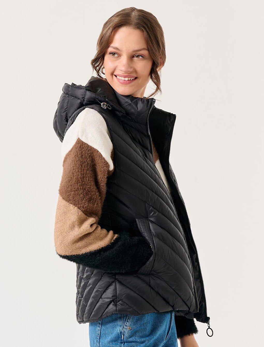 Black Hooded Puffer Vest Coat with Zipper Pockets