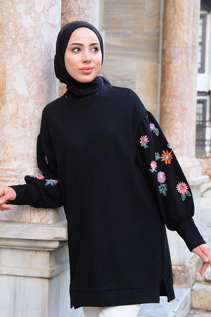 Floral Embroidered Crew Neck Sweatshirt Black