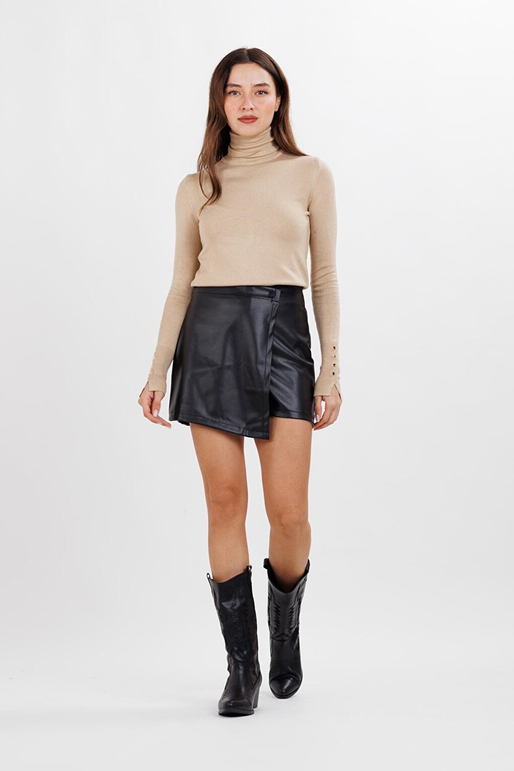 Women's Black Normal Waist Furry Zipper Detailed Leather Shorts Skirt