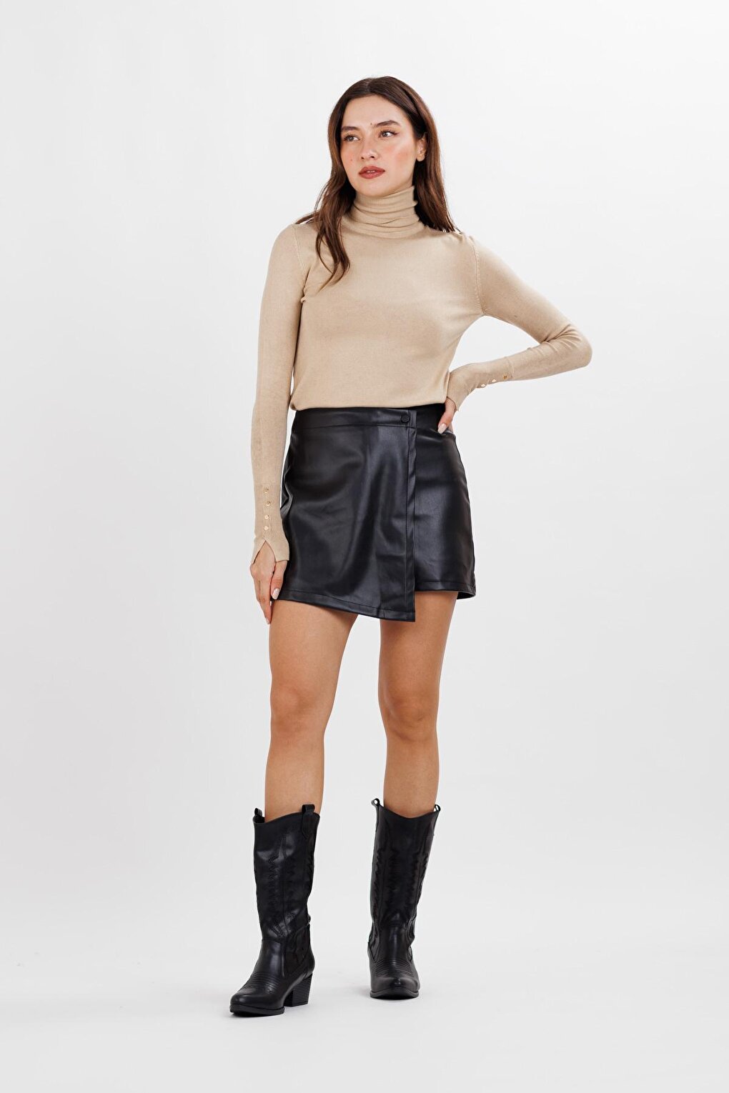 Women's Black Normal Waist Furry Zipper Detailed Leather Shorts Skirt