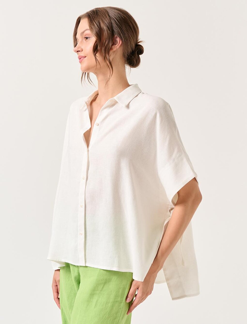 White Loose Cut Short Sleeve Linen Shirt