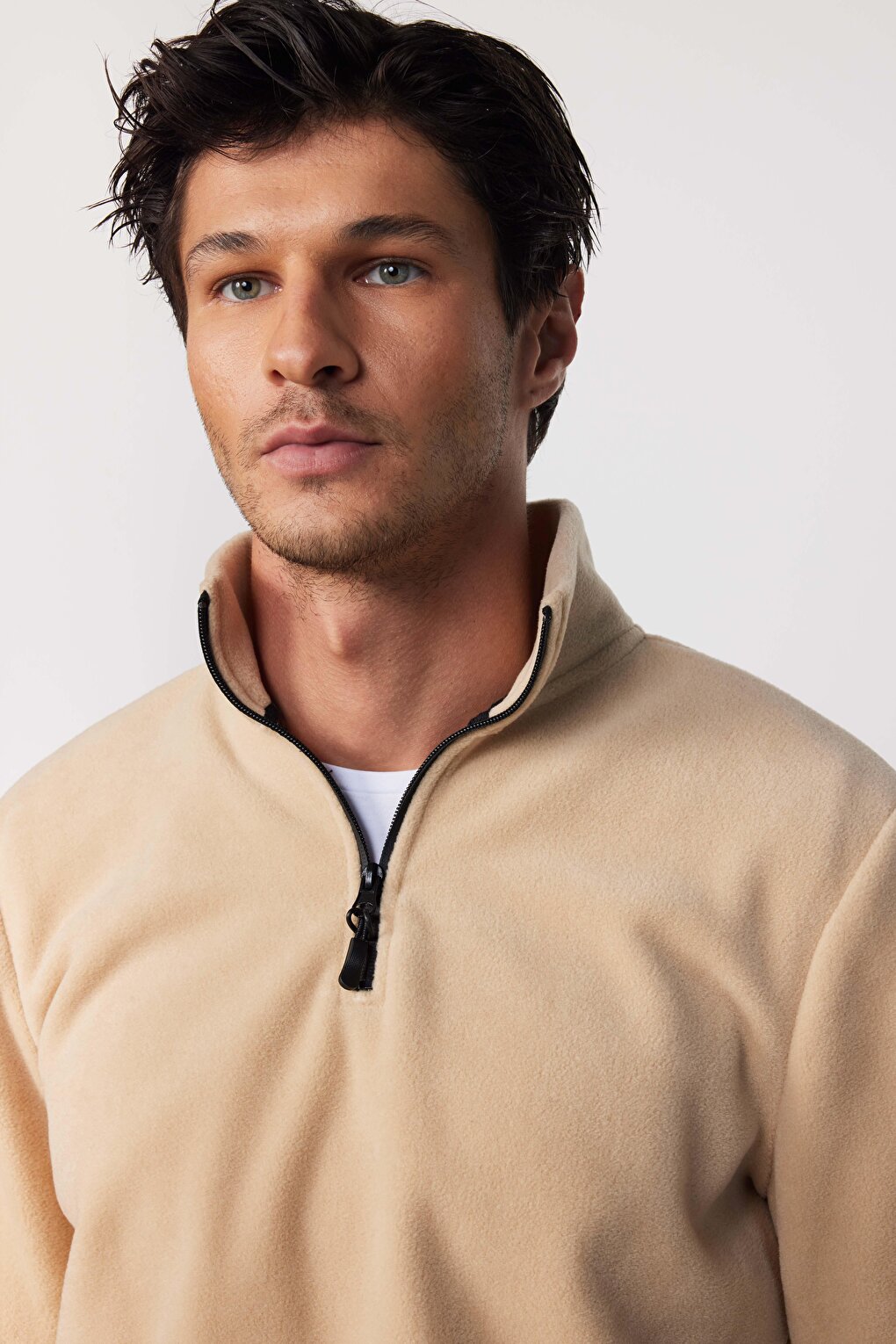 Men's Stand-Up Collar Non-Pilling Cold-Proof Standard Fit Comfortable Cut Beige Fleece Sweatshirt