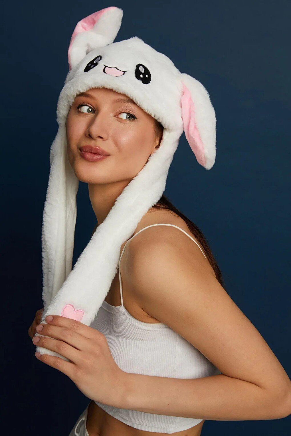 Rabbit Hat with Moving Ears White