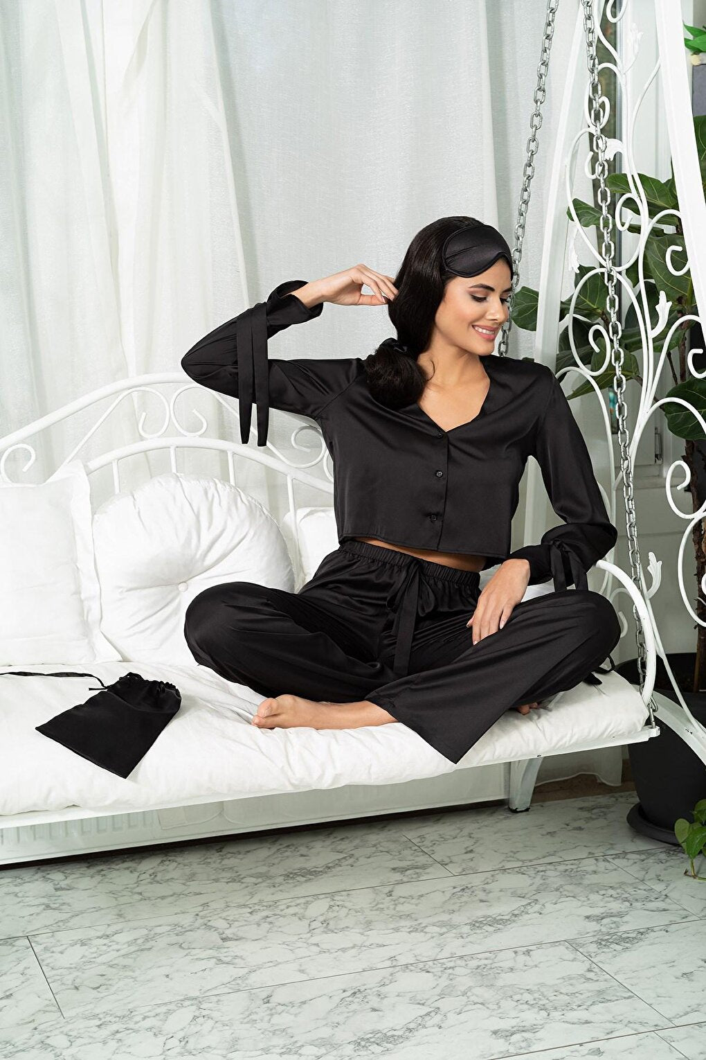 5-Piece Inside &amp; Outside Black Pajama Set with Sleeve Tie Detail