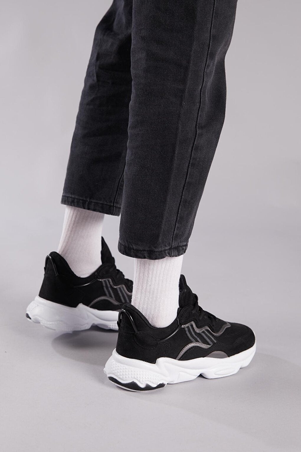 Unisex Black Suede Sneakers Tb248