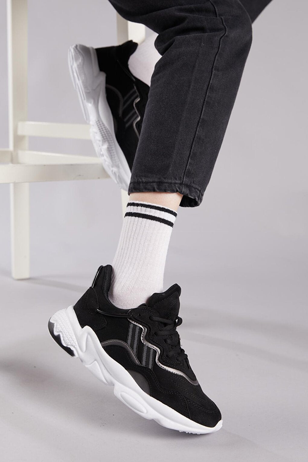 Unisex Black Suede Sneakers Tb248