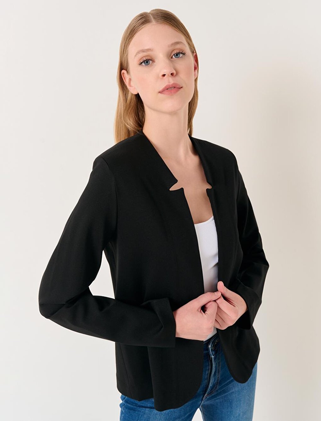 Black Long Sleeve Collar Detailed Stylish Jacket