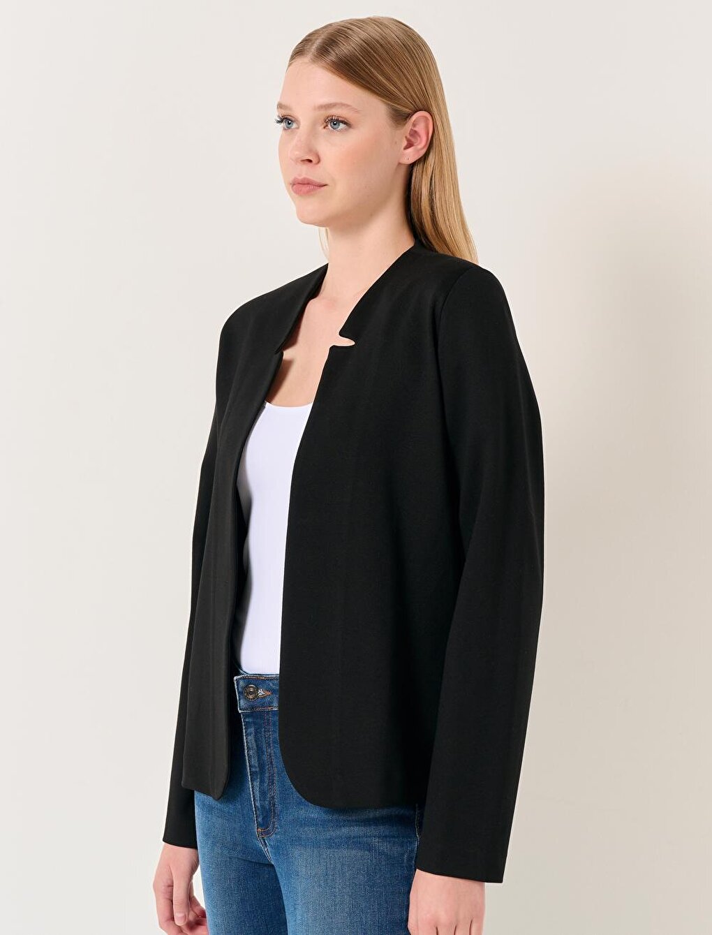 Black Long Sleeve Collar Detailed Stylish Jacket