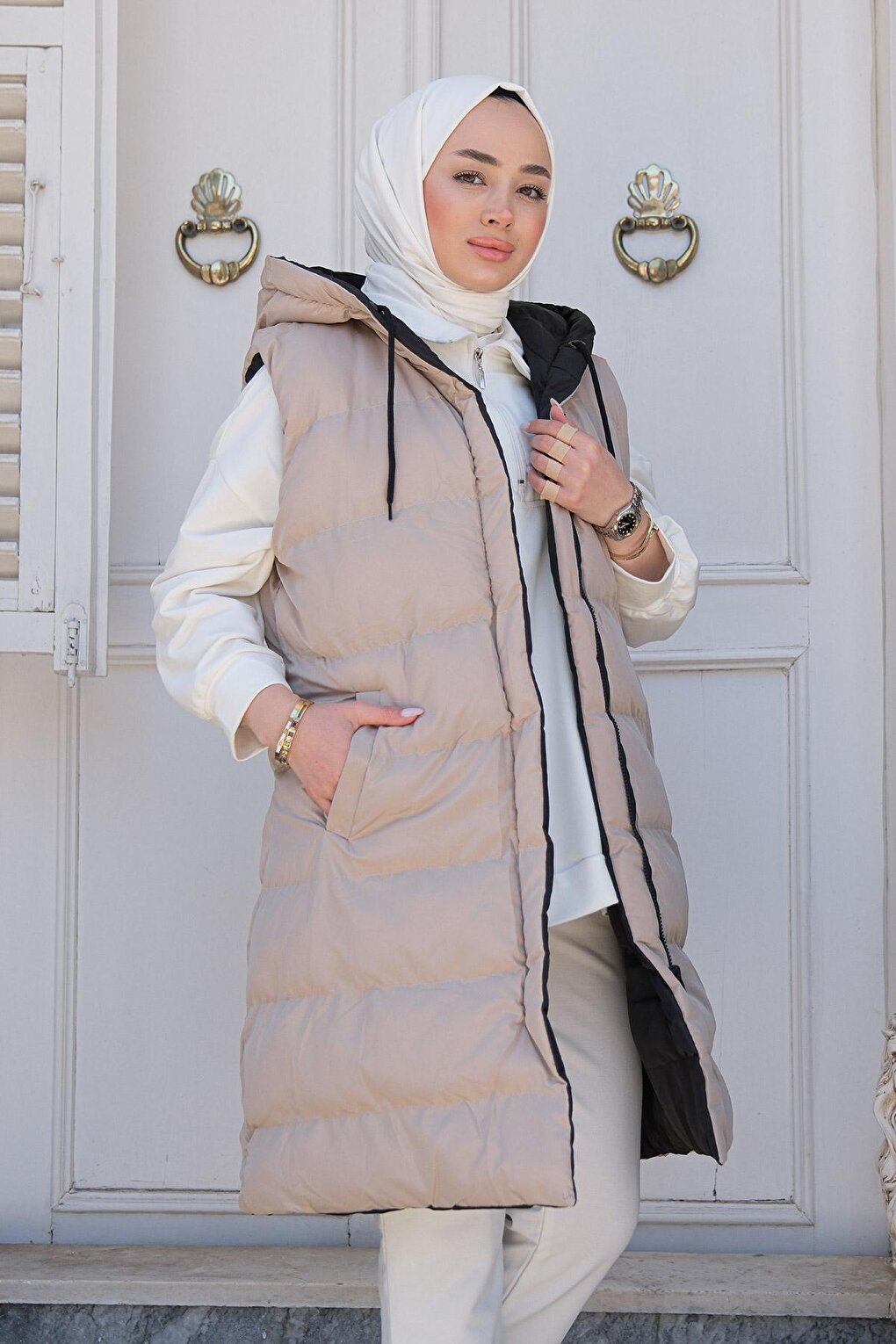 Women's Double-Sided Long Puffer Vest Black-Beige