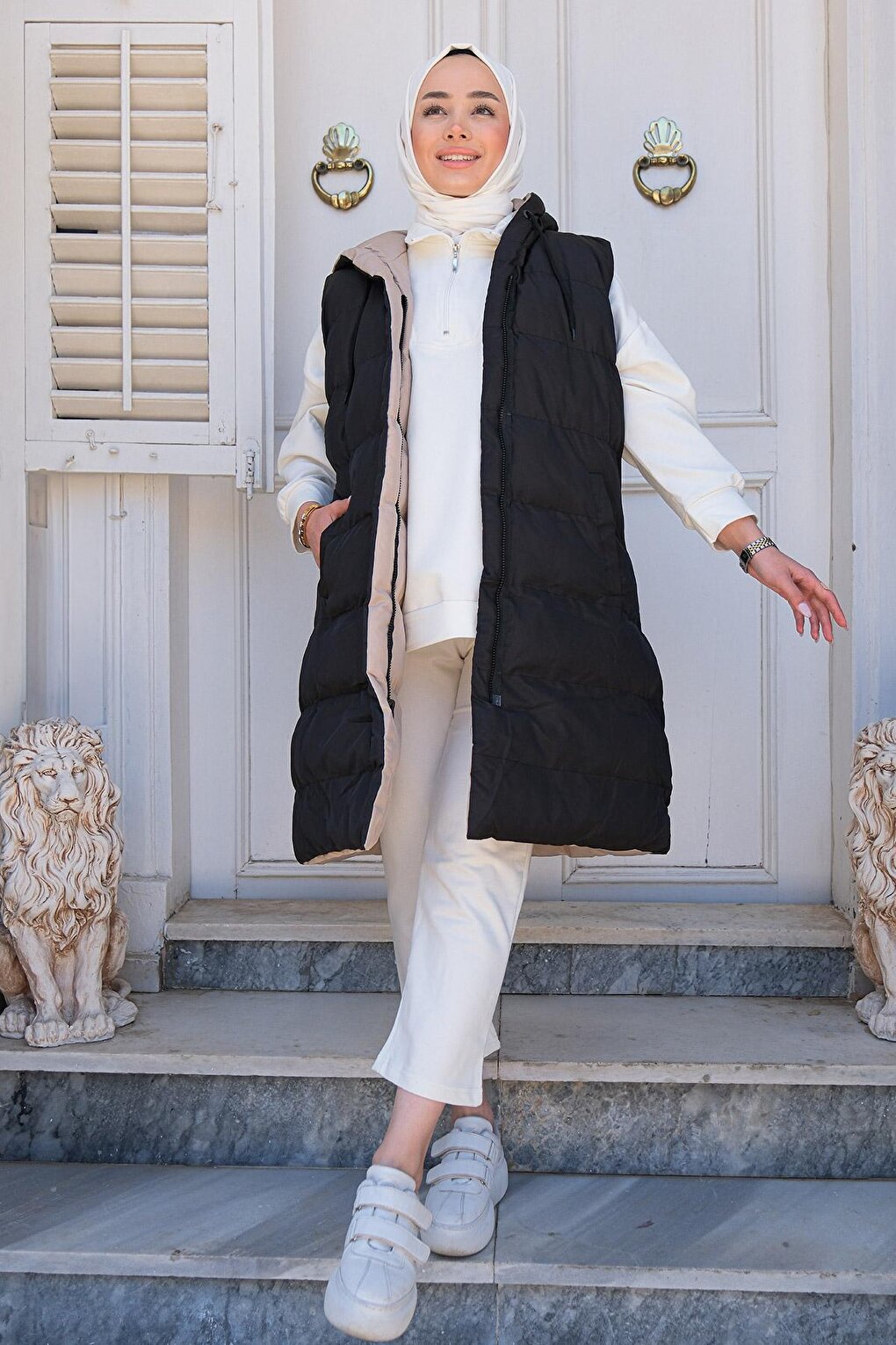 Women's Double-Sided Long Puffer Vest Black-Beige