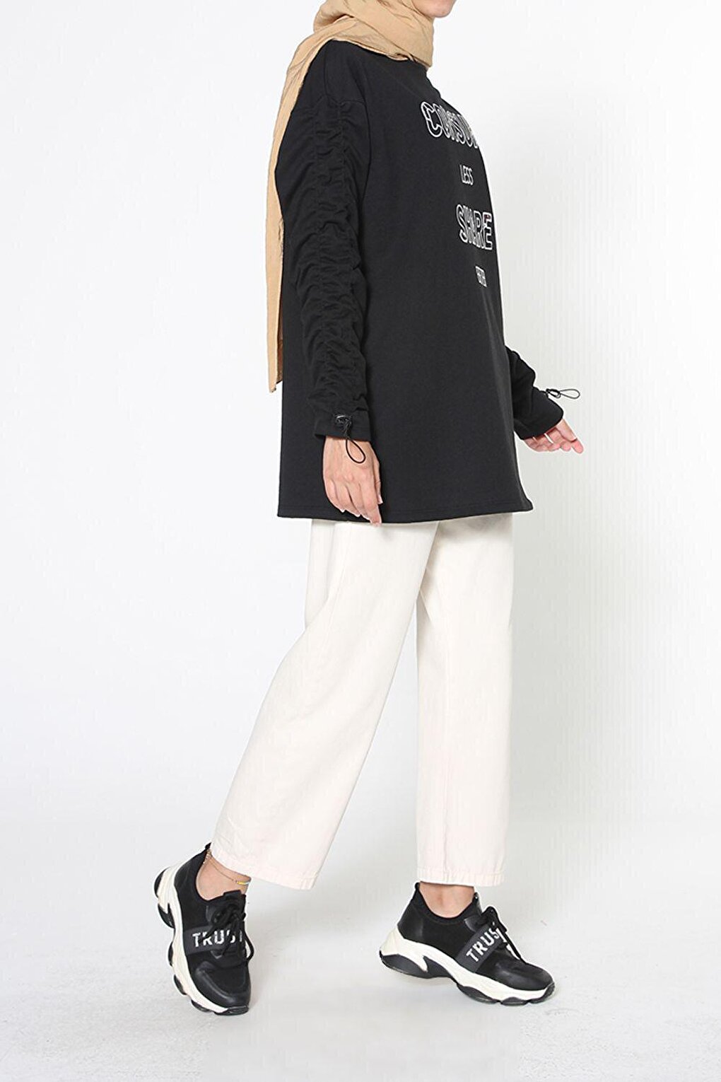 Black Embroidered Sweatshirt with Elastic Sleeves