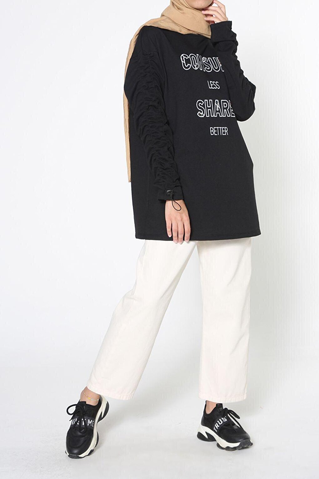 Black Embroidered Sweatshirt with Elastic Sleeves