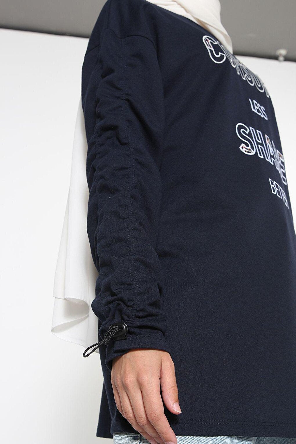 Navy Blue Sleeve Elastic Embroidered Sweatshirt